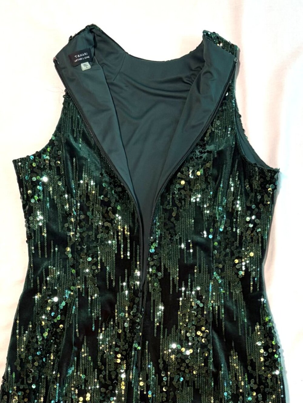 Tahari green velvet dress 6 sequins stretch sheath - Picture 7 of 12